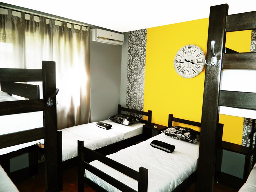 Hostel Kalonis Skopje Room photo