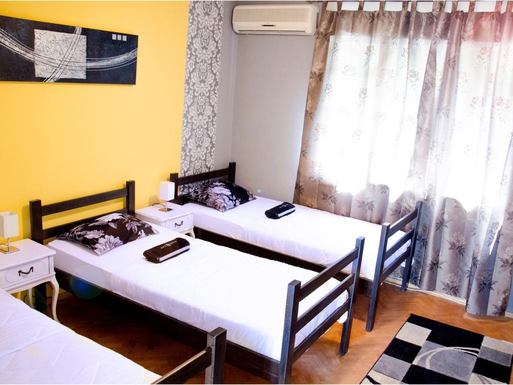 Hostel Kalonis Skopje Room photo