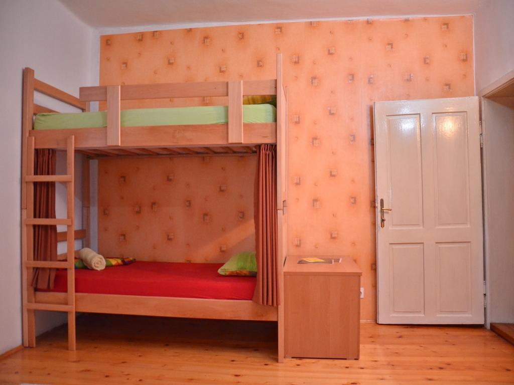 Hostel Kalonis Skopje Room photo